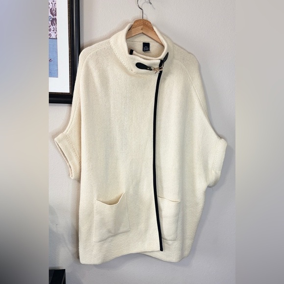 New Directions riding cape sweater cardigan Size OSFM - Picture 4 of 9